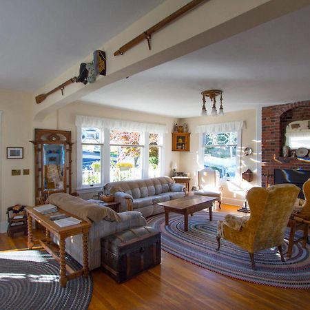 Rose River Inn B&B อัสตอเรีย ภายนอก รูปภาพ