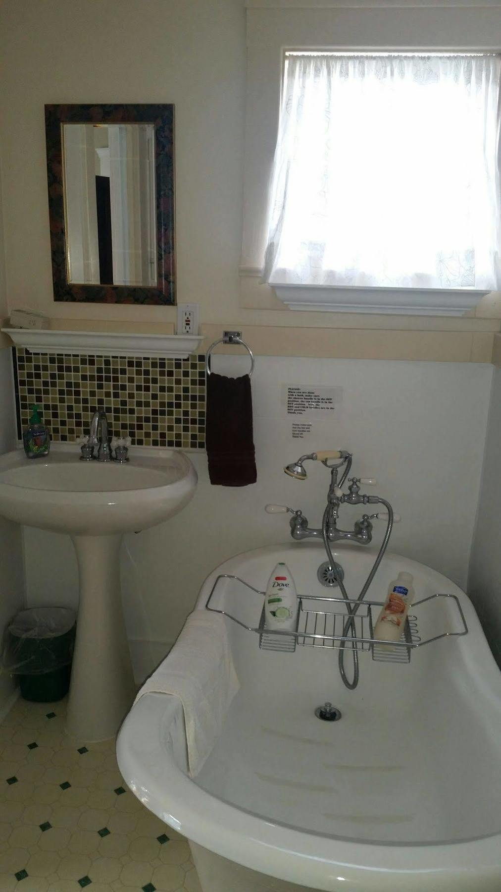 Rose River Inn B&B อัสตอเรีย ภายนอก รูปภาพ